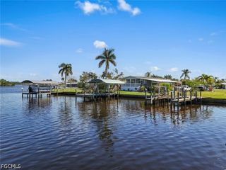 209 Sun CIR, Fort Myers, FL 33905