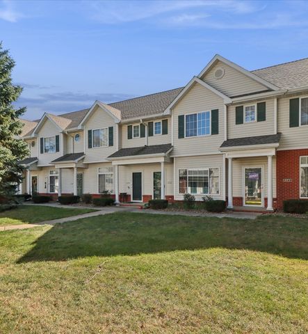 2162 Ridgeview Circle, Clive, IA 50325