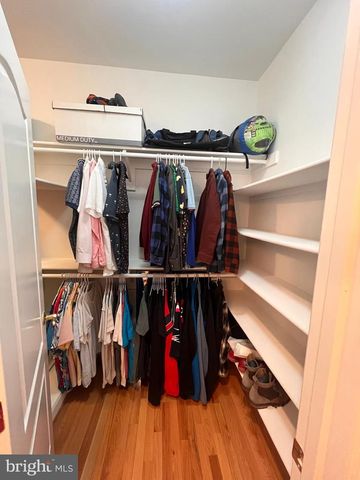 7443 CARRIAGE HILLS DR, Mclean, VA 22102