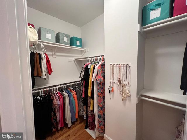 7443 CARRIAGE HILLS DR, Mclean, VA 22102