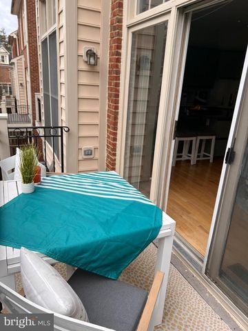 7443 CARRIAGE HILLS DR, Mclean, VA 22102