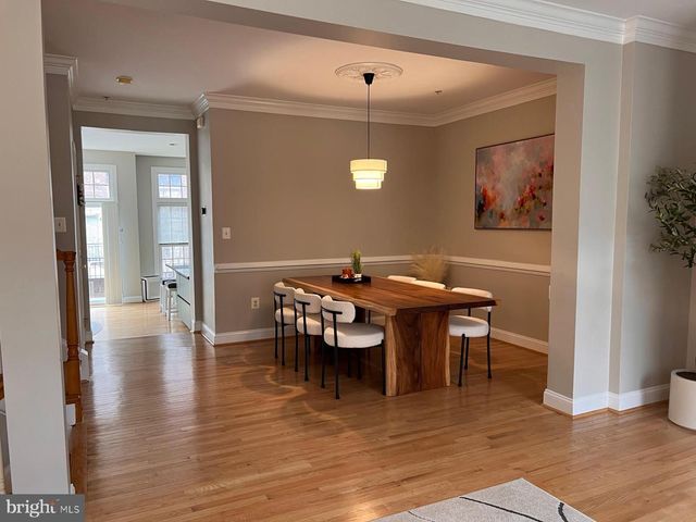 7443 CARRIAGE HILLS DR, Mclean, VA 22102