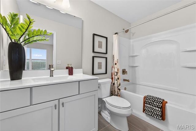 369 Strawberry Grove Drive, O'fallon, MO 63376