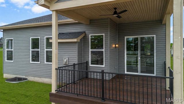 369 Strawberry Grove Drive, O'fallon, MO 63376