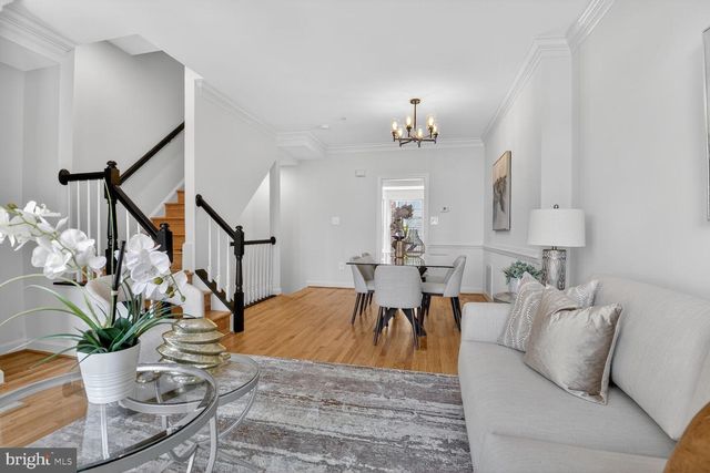 1113-D N STUART ST, Arlington, VA 22201