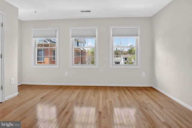 1113-D N STUART ST, Arlington, VA 22201