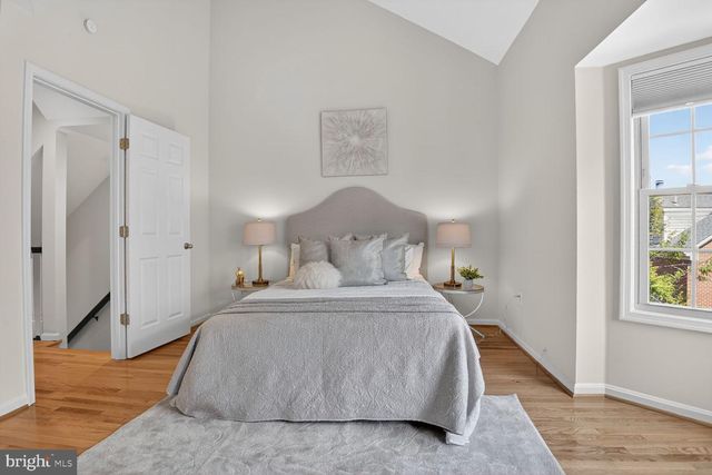 1113-D N STUART ST, Arlington, VA 22201