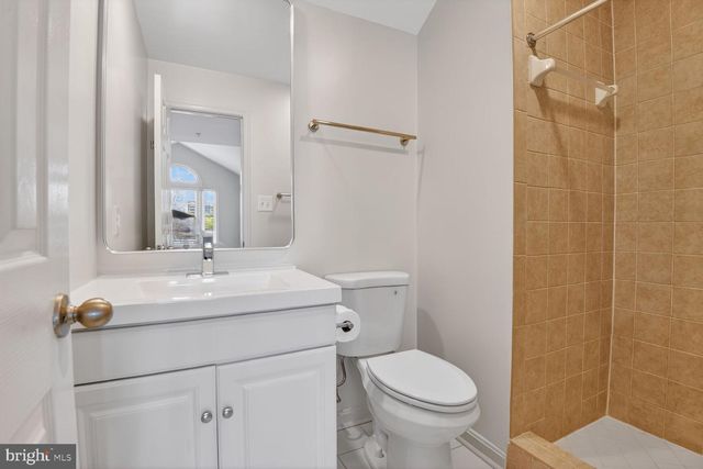 1113-D N STUART ST, Arlington, VA 22201