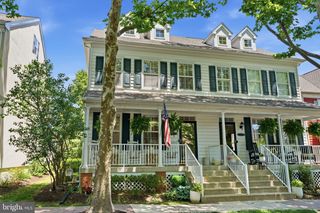 5 WOODBRIDGE DR, Doylestown, PA 18901