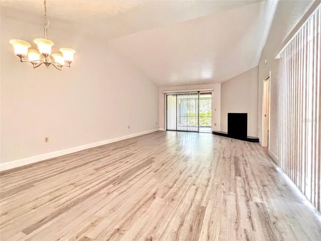 5549 BOULDER BOULEVARD 7, Sarasota, FL 34233