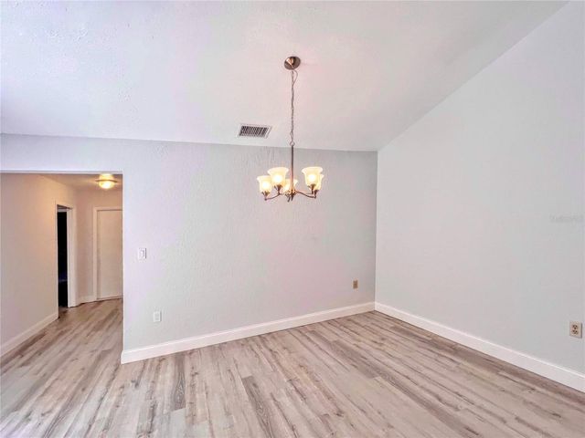 5549 BOULDER BOULEVARD 7, Sarasota, FL 34233