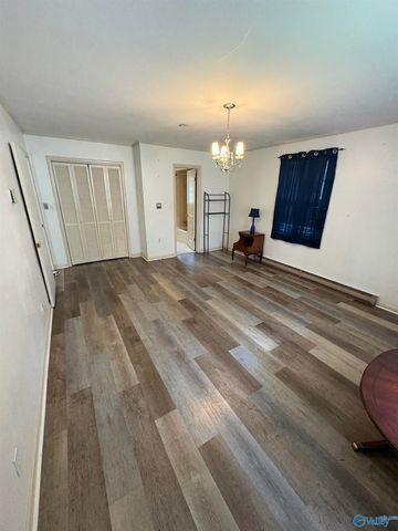 1511 SE 10th Avenue, Decatur, AL 35601