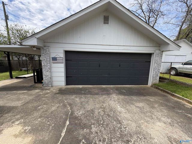 1511 SE 10th Avenue, Decatur, AL 35601