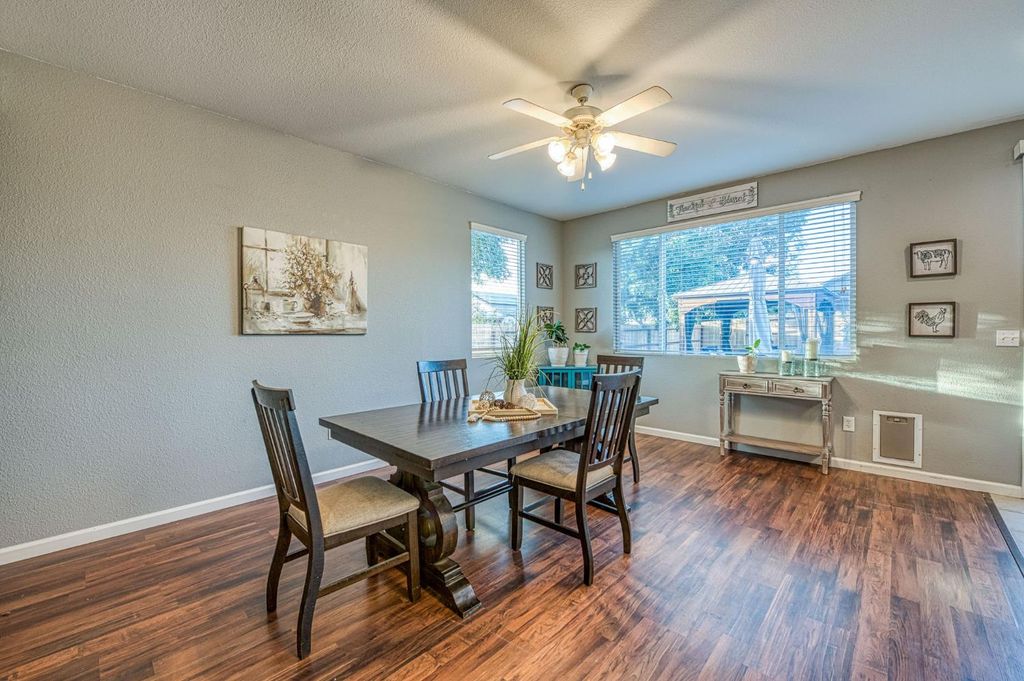 Image 21 of property listing at 588 Peach Drive, Chowchilla, CA 93610