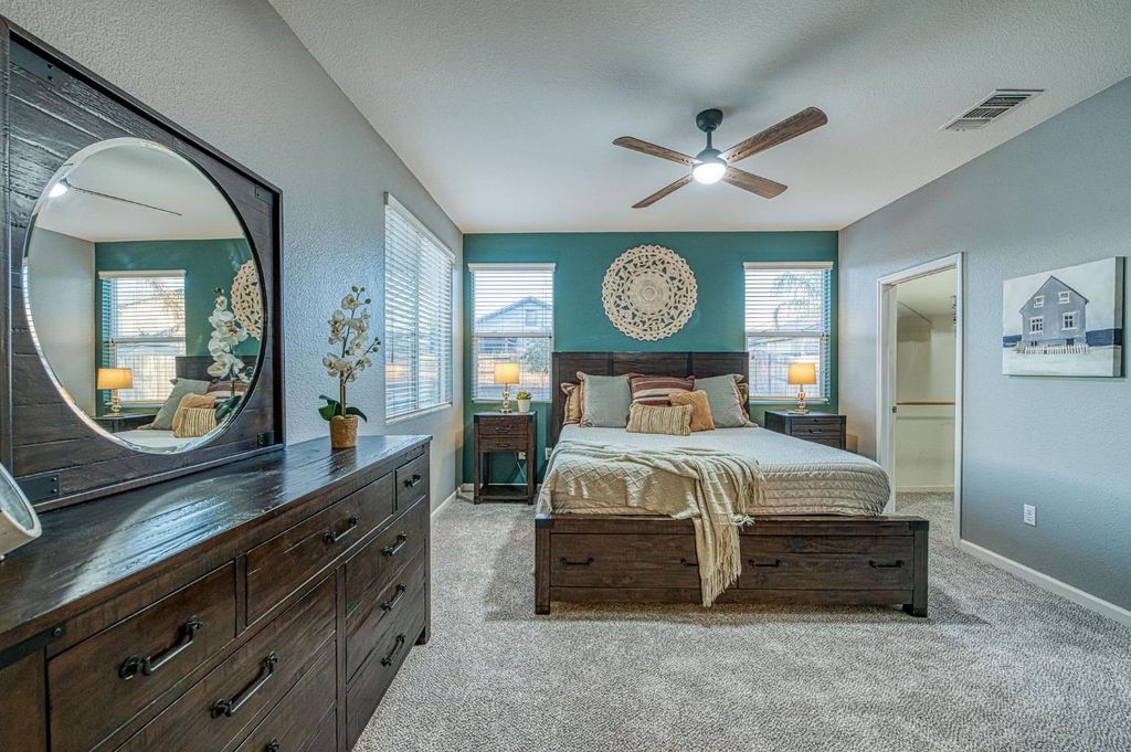 Image 25 of property listing at 588 Peach Drive, Chowchilla, CA 93610