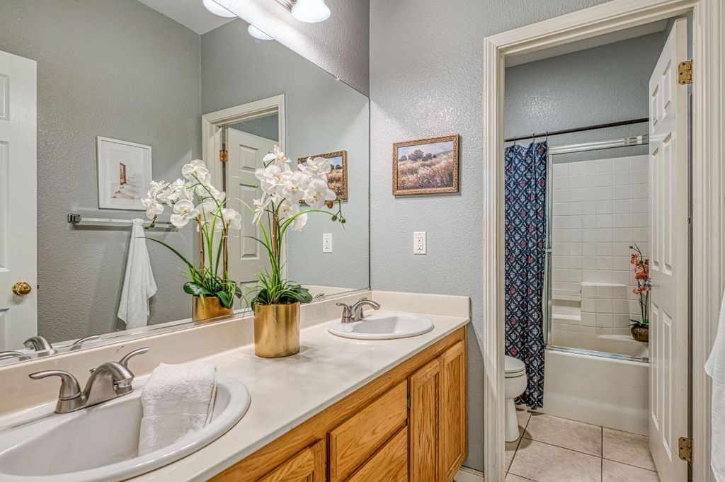 Image 33 of property listing at 588 Peach Drive, Chowchilla, CA 93610