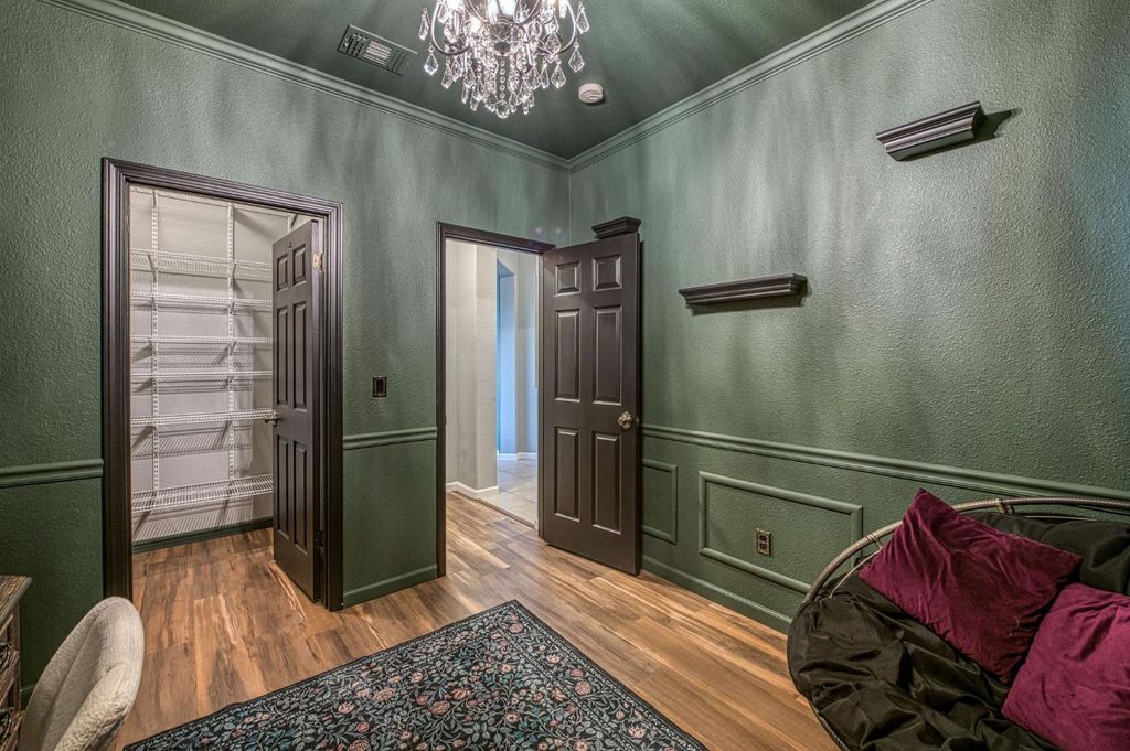 Image 38 of property listing at 588 Peach Drive, Chowchilla, CA 93610