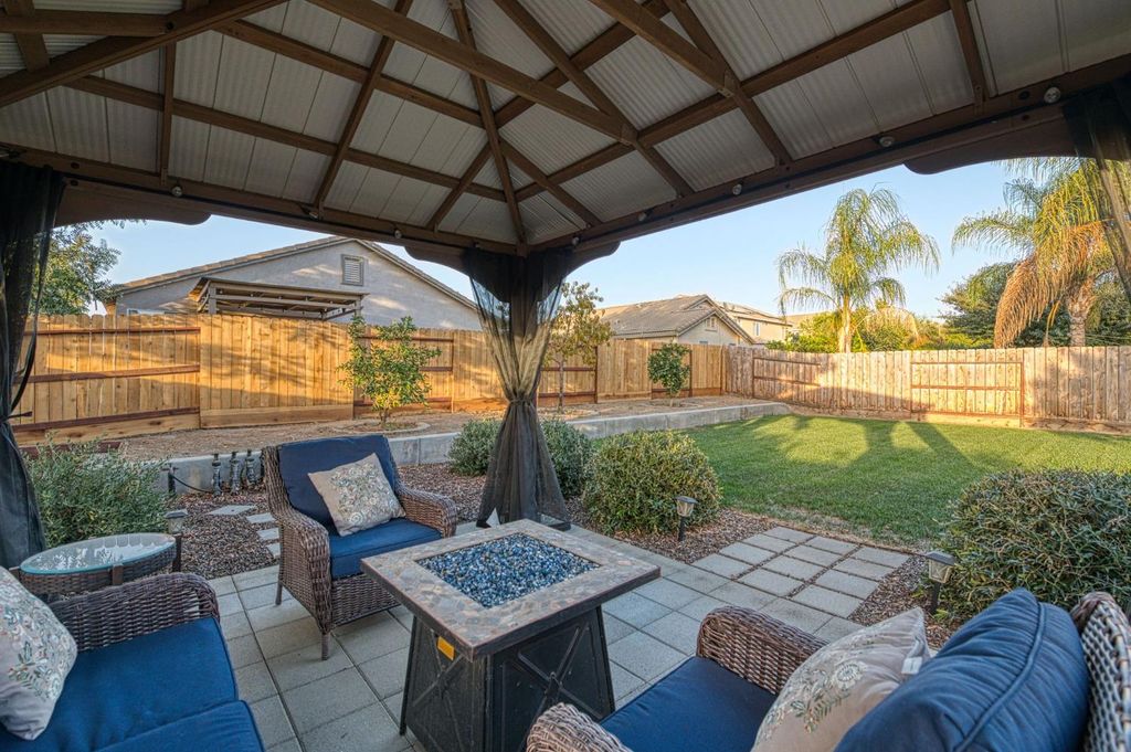 Image 48 of property listing at 588 Peach Drive, Chowchilla, CA 93610