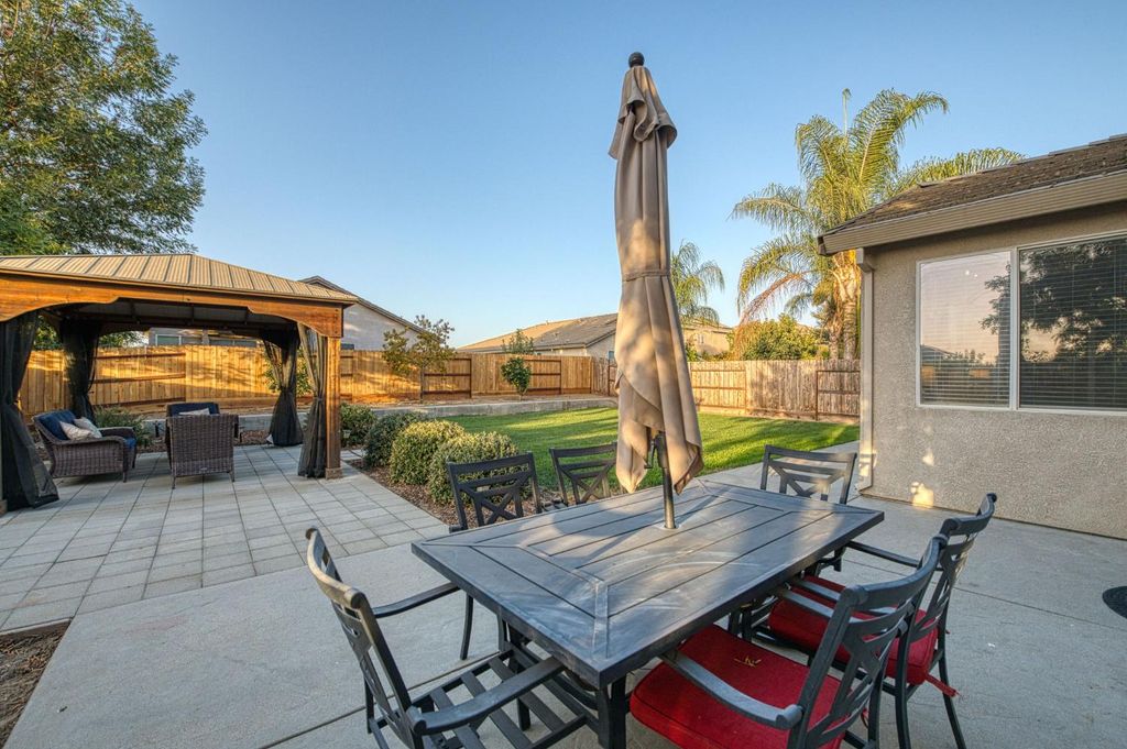 Image 49 of property listing at 588 Peach Drive, Chowchilla, CA 93610