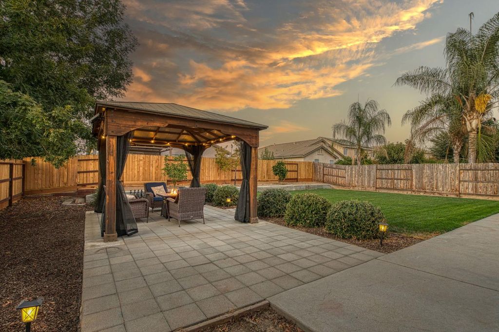 Image 52 of property listing at 588 Peach Drive, Chowchilla, CA 93610