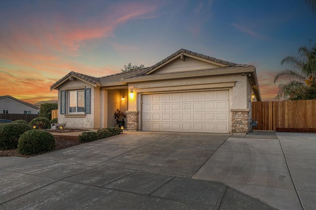 Image 53 of property listing at 588 Peach Drive, Chowchilla, CA 93610
