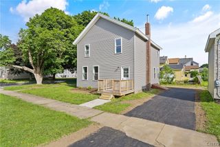 105 East Cayuga Street, Oswego, NY 13126