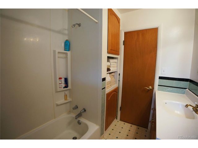 635 Euclid St, Fort Morgan, CO 80701