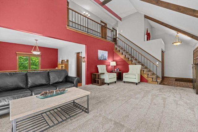 S87W28270 Lookout LANE, Mukwonago, WI 53149