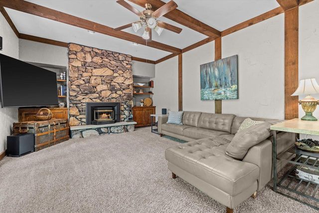 S87W28270 Lookout LANE, Mukwonago, WI 53149