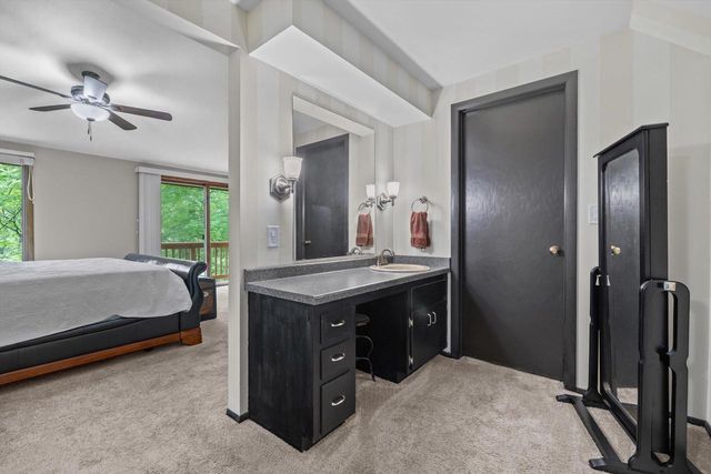 S87W28270 Lookout LANE, Mukwonago, WI 53149