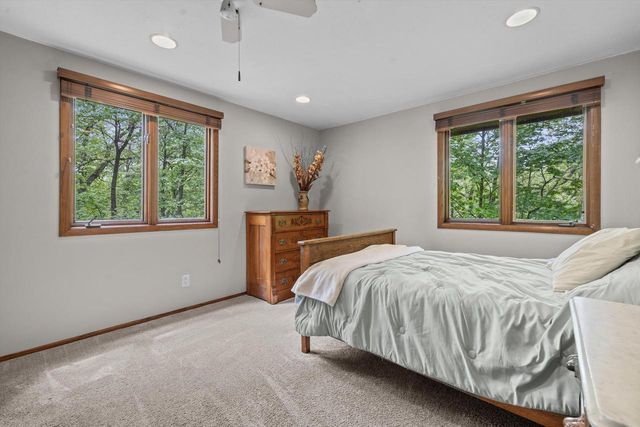 S87W28270 Lookout LANE, Mukwonago, WI 53149