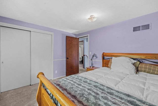 S87W28270 Lookout LANE, Mukwonago, WI 53149
