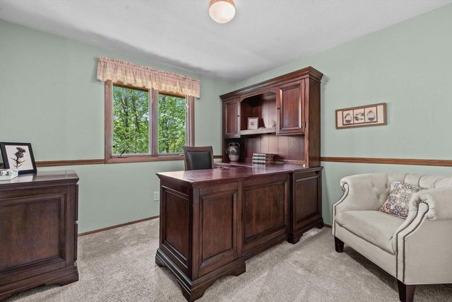 S87W28270 Lookout LANE, Mukwonago, WI 53149
