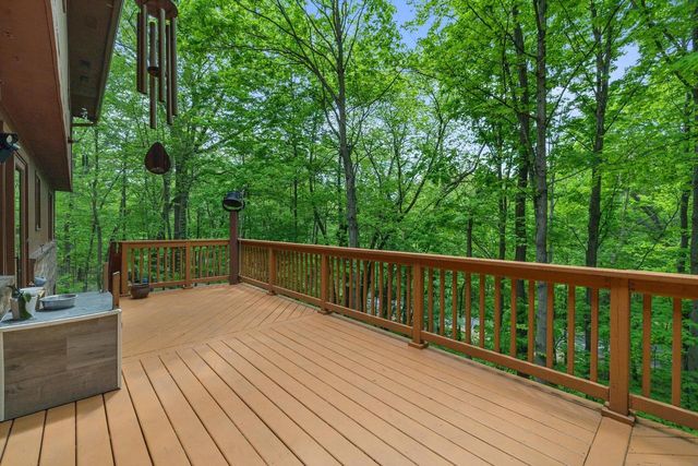 S87W28270 Lookout LANE, Mukwonago, WI 53149