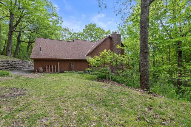 S87W28270 Lookout LANE, Mukwonago, WI 53149