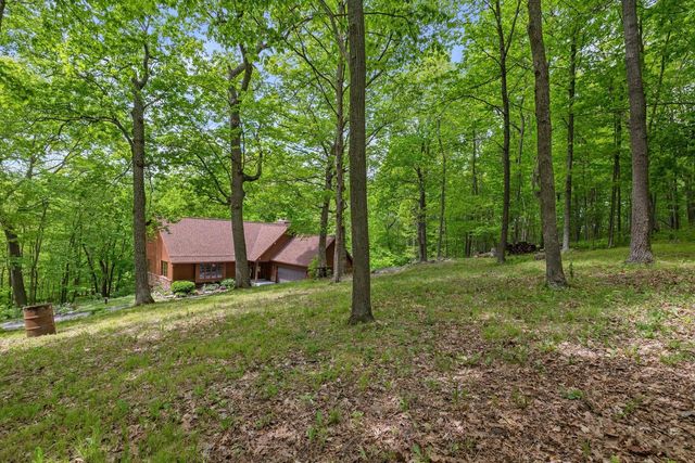 S87W28270 Lookout LANE, Mukwonago, WI 53149