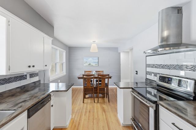 631 21st Avenue N, South Saint Paul, MN 55075