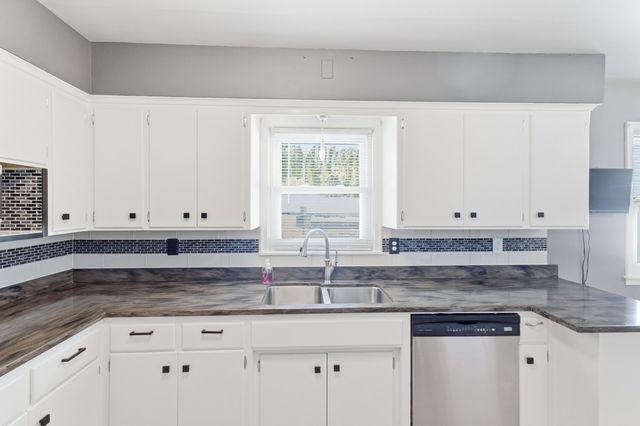 631 21st Avenue N, South Saint Paul, MN 55075