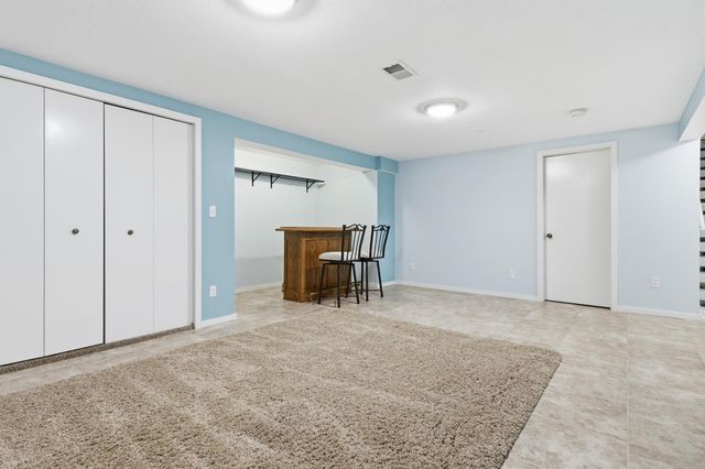 631 21st Avenue N, South Saint Paul, MN 55075