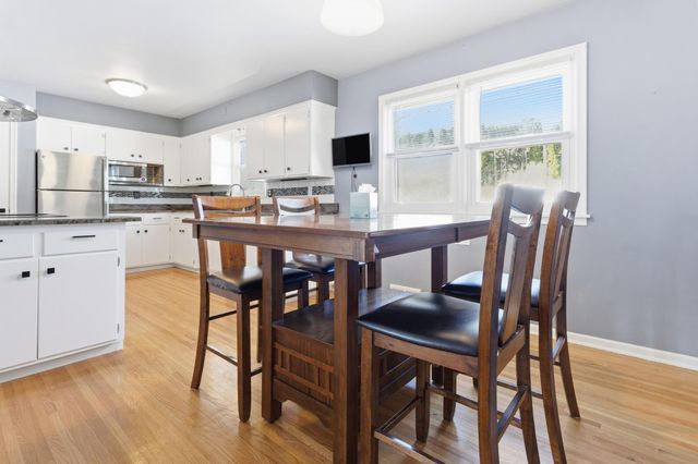 631 21st Avenue N, South Saint Paul, MN 55075