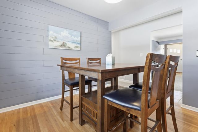 631 21st Avenue N, South Saint Paul, MN 55075