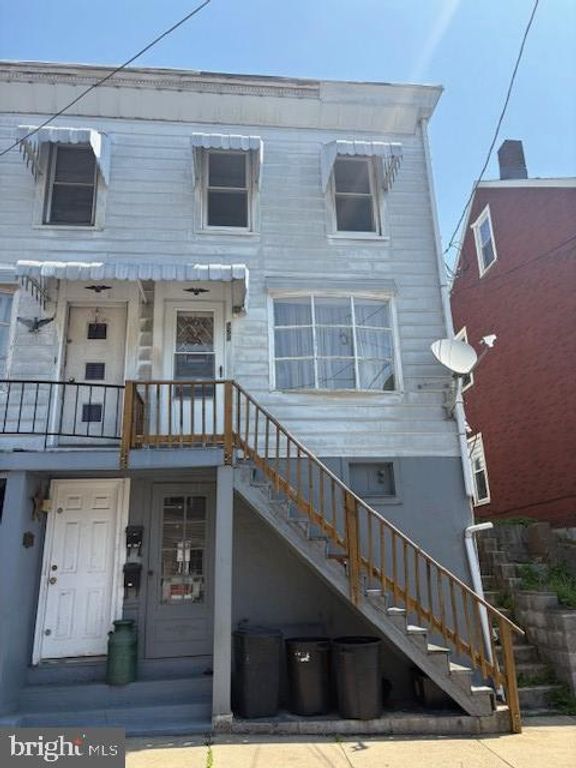 758 W WALNUT ST, Pottsville, PA 17901