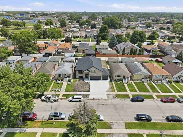 7715 Nagle Avenue, Burbank, IL 60459