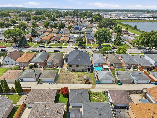 7715 Nagle Avenue, Burbank, IL 60459