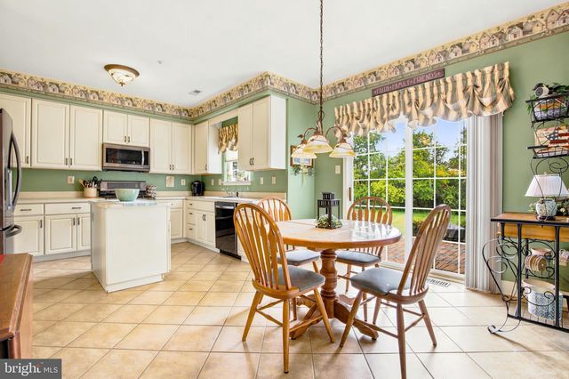 304 ALEXANDER CT, Chalfont, PA 18914