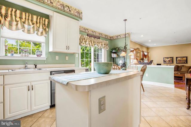 304 ALEXANDER CT, Chalfont, PA 18914