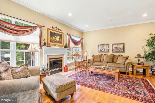 304 ALEXANDER CT, Chalfont, PA 18914