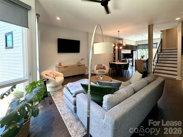 1070 Kenilworth Avenue, Charlotte, NC 28204