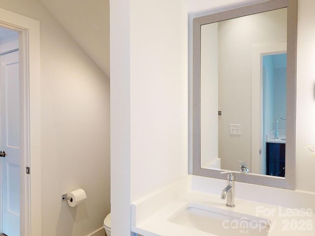 1070 Kenilworth Avenue, Charlotte, NC 28204