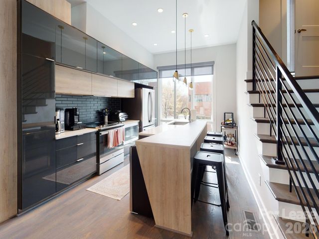 1070 Kenilworth Avenue, Charlotte, NC 28204